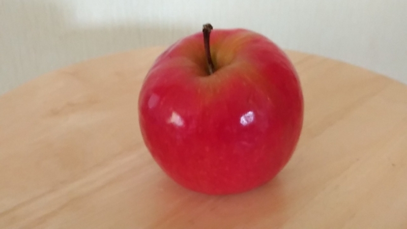 光沢が美しいピンクレディーというリンゴ